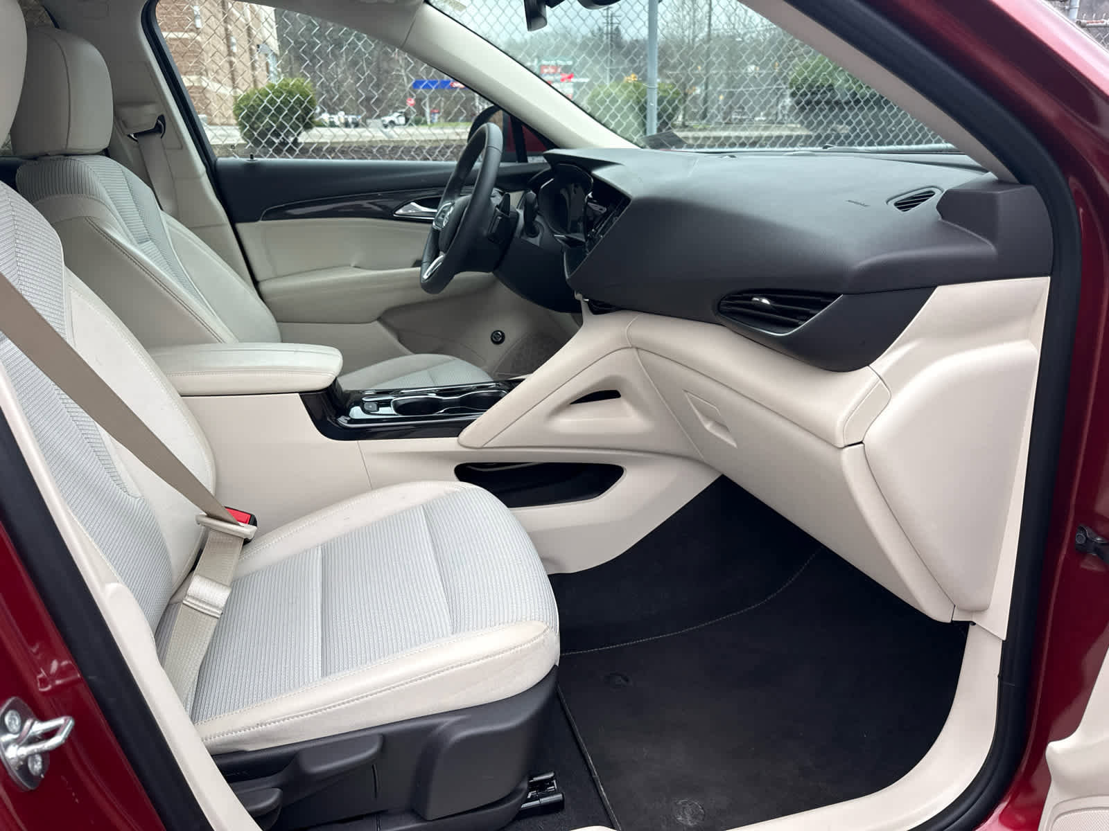 Used 2023 Buick Envision Preferred image 33