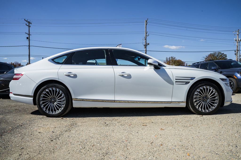 Used 2024 Genesis G80 image 3