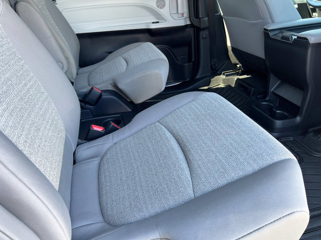 Certified 2026 Toyota Sienna LE AWD/4WD image 21