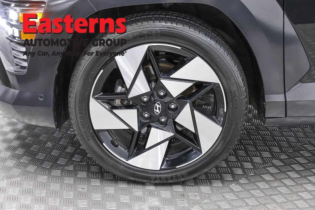 Used 2024 Hyundai Kona Limited FWD image 33