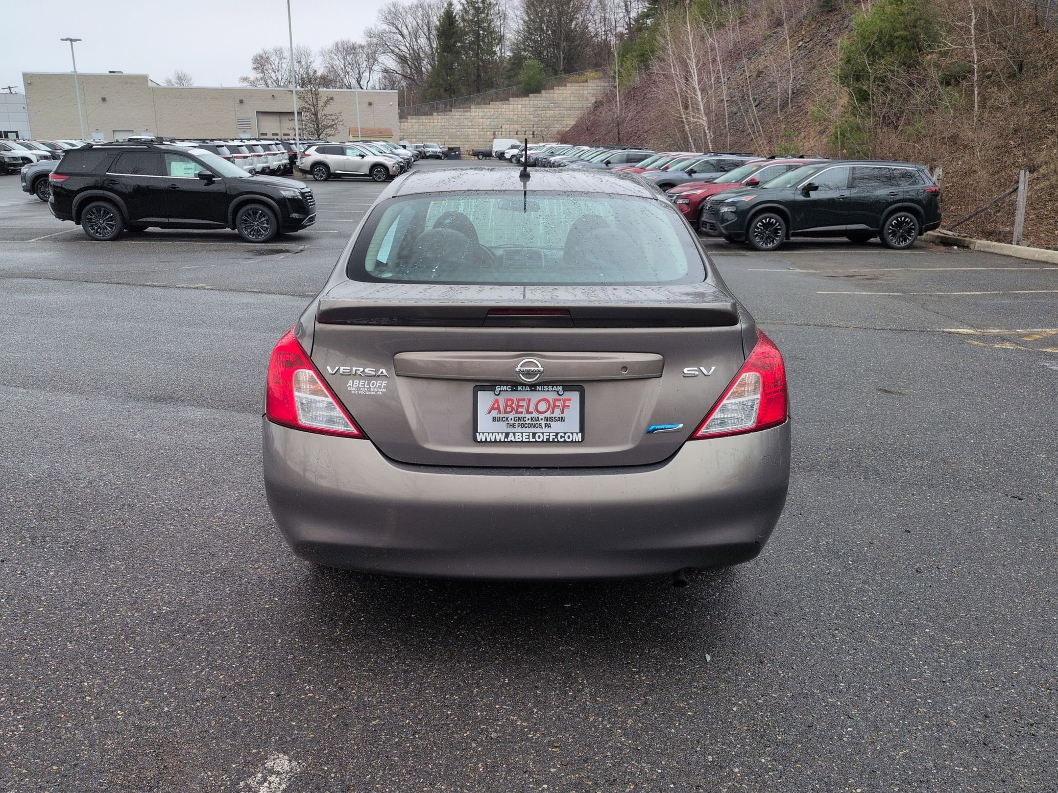 Used 2013 Nissan Versa SV w/ Convenience Pkg image 6