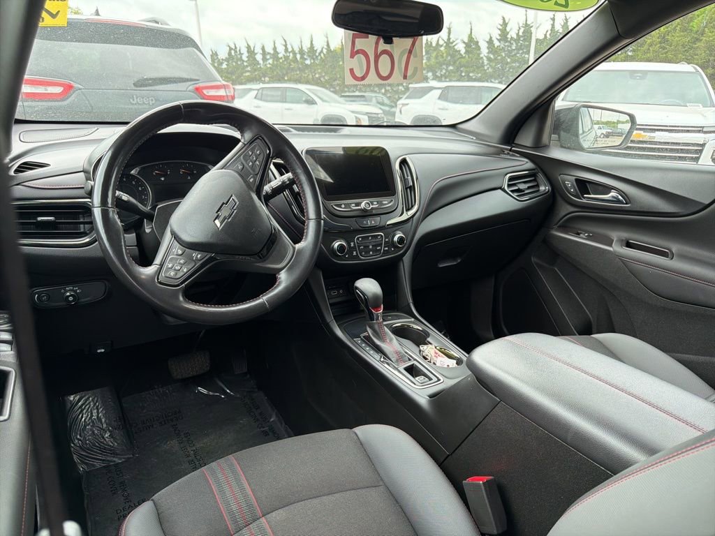 Certified 2022 Chevrolet Equinox RS w/ Infotainment Package FWD image 8