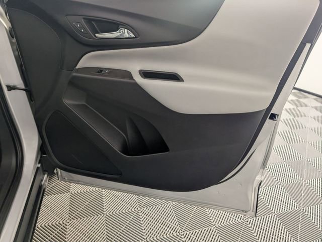 Used 2022 Chevrolet Equinox LS image 33
