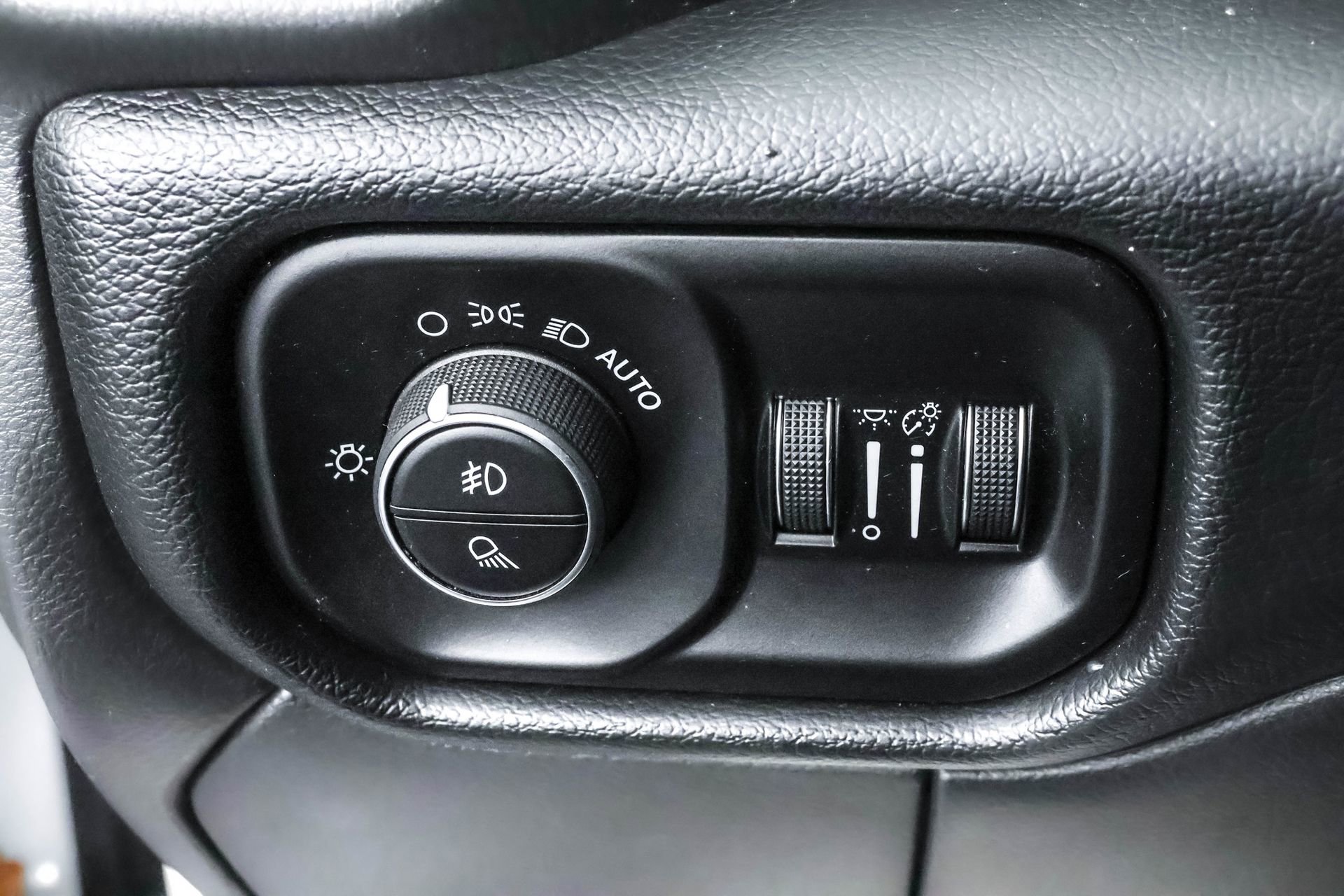 Used 2019 RAM 2500 Laramie image 19