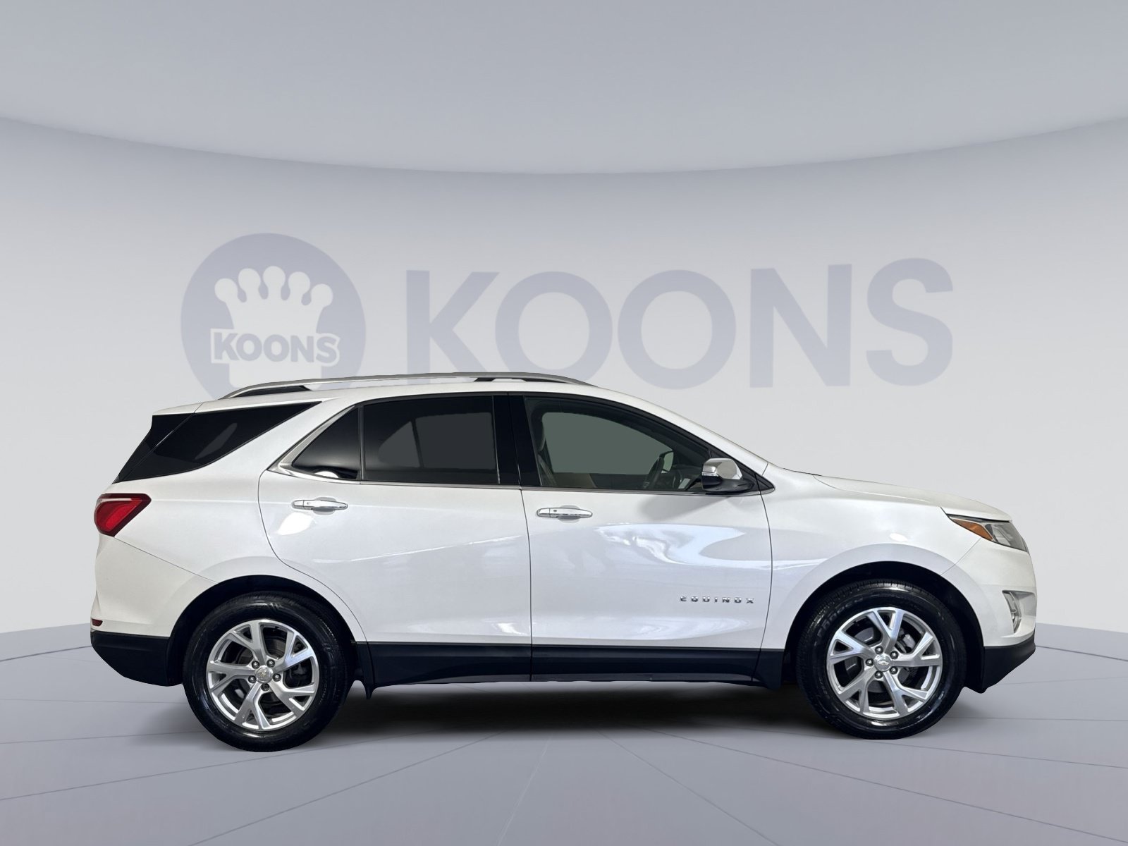 Used 2018 Chevrolet Equinox Premier FWD image 8