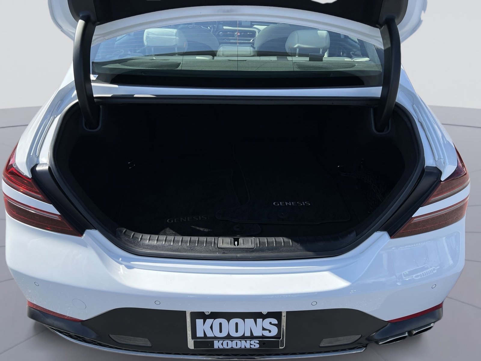 Used 2023 Genesis G70 2.0T w/ Sport Prestige Package image 26