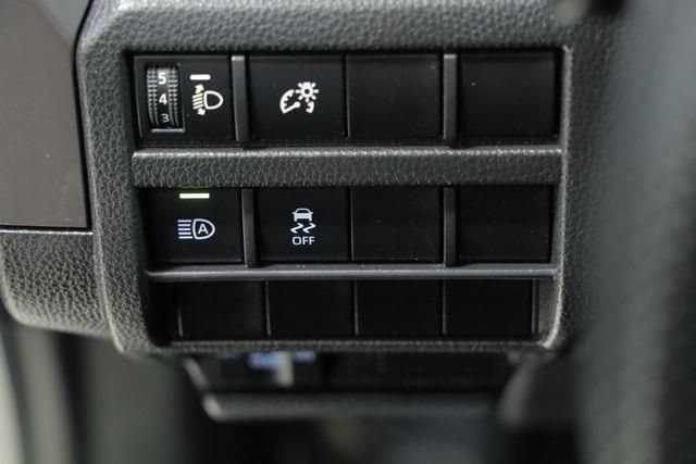 Used 2025 Toyota Tacoma SR5 AWD/4WD image 26