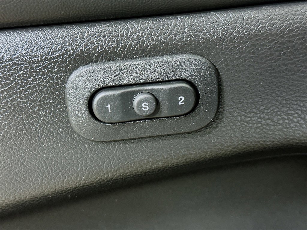 Used 2022 Jeep Grand Cherokee Limited w/ Tech Group image 21