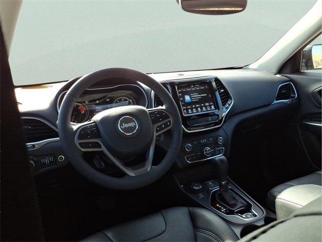 Used 2022 Jeep Cherokee Limited image 9