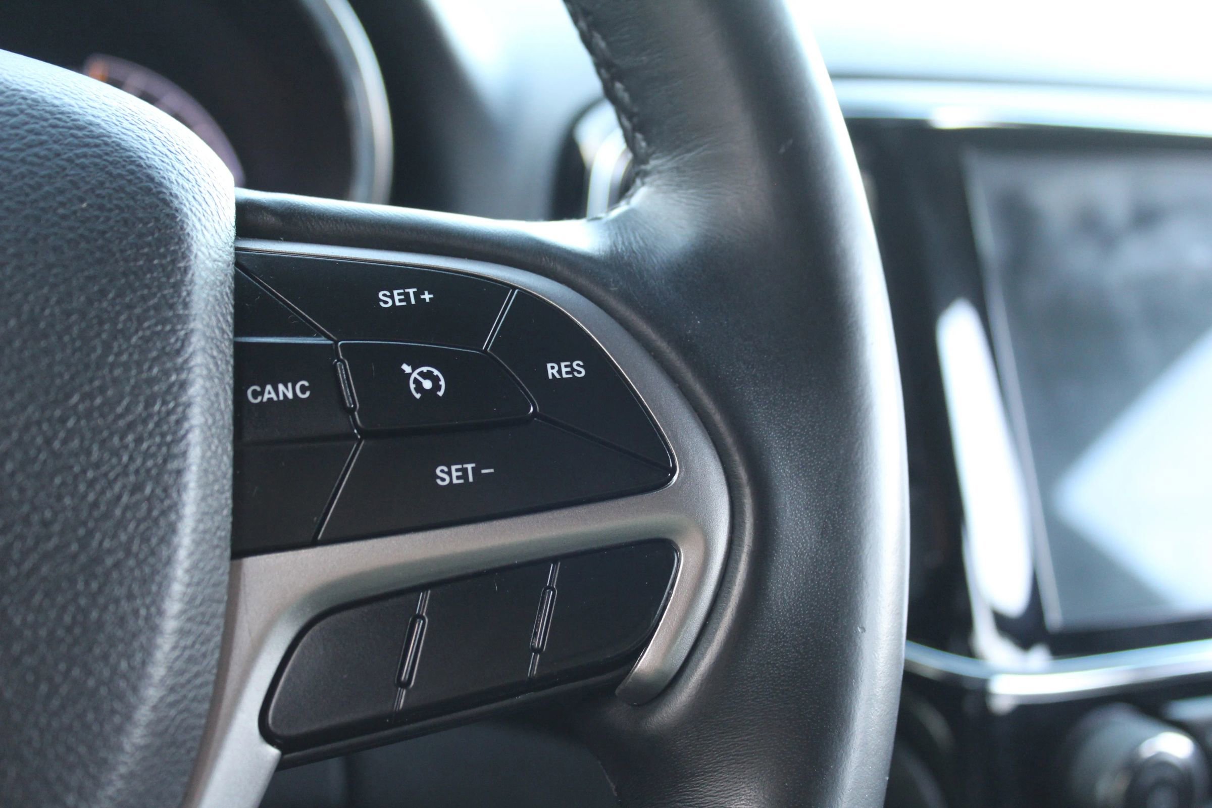 Used 2019 Jeep Grand Cherokee Altitude AWD/4WD image 26