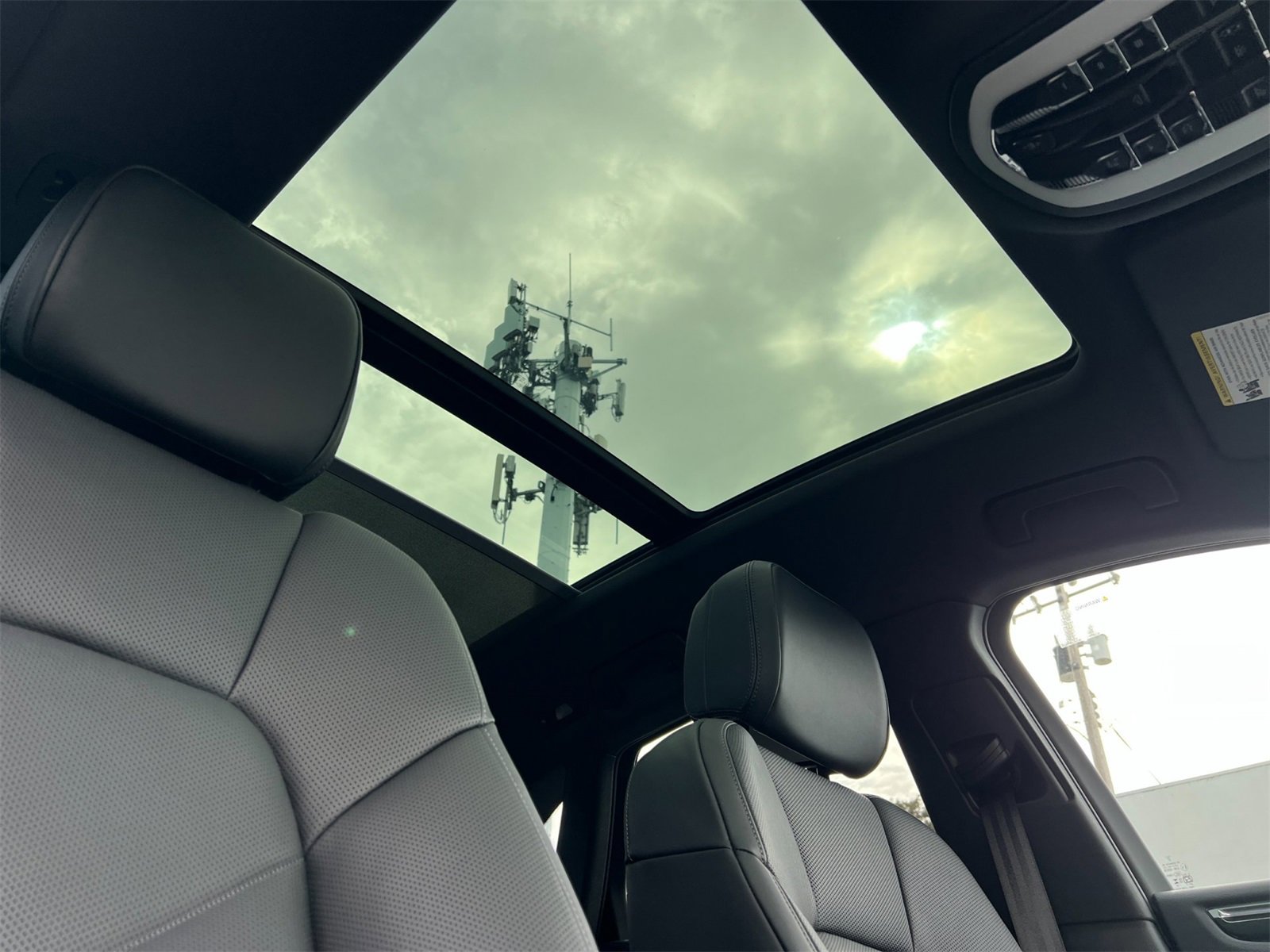 New 2025 Porsche Macan S image 19