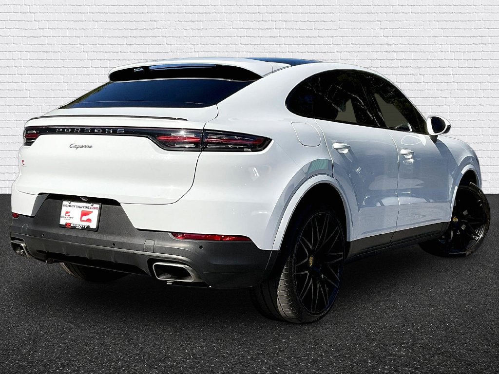 Used 2022 Porsche Cayenne Coupe w/ Premium Package AWD/4WD image 6