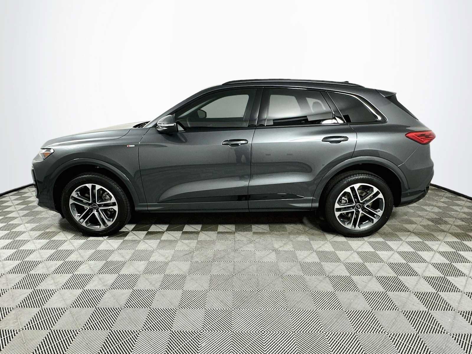 New 2026 Audi Q5 2.0T AWD/4WD image 4
