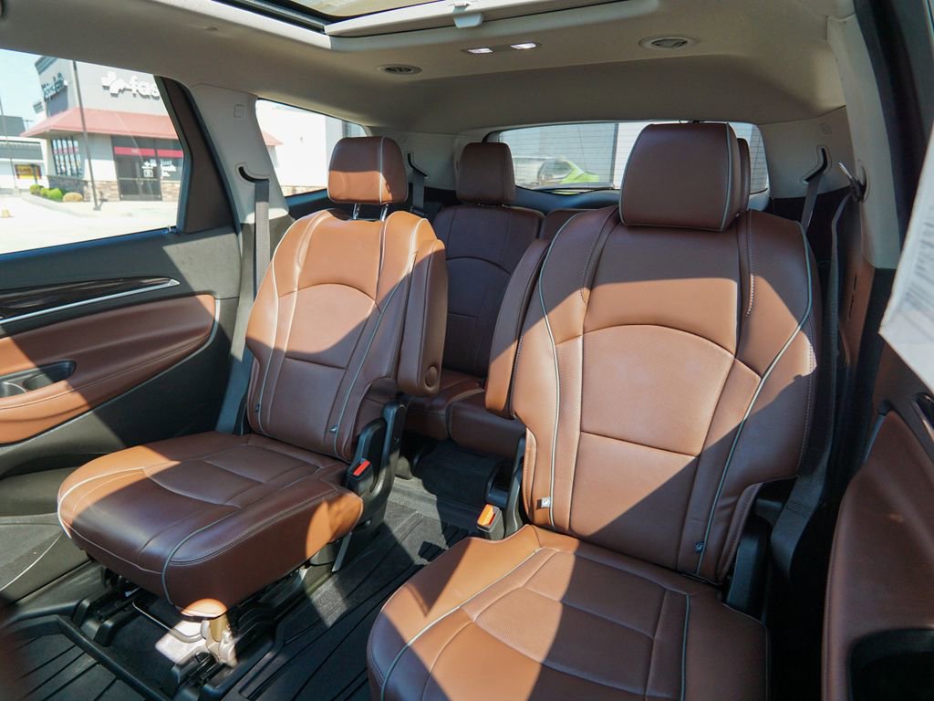 Used 2019 Buick Enclave Avenir w/ Avenir Technology Package AWD/4WD image 36