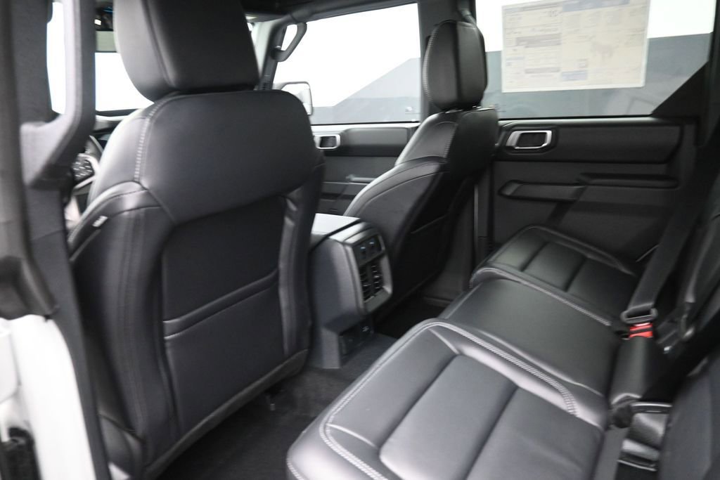 New 2026 Ford Bronco Outer Banks AWD/4WD image 2