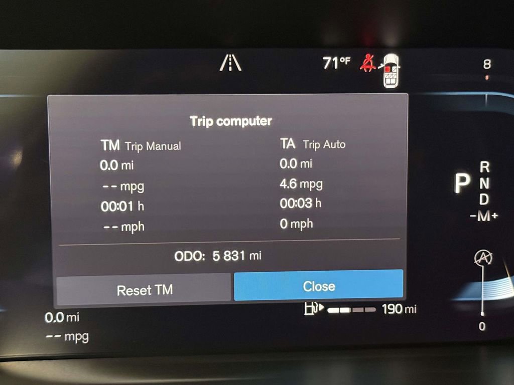 Certified 2025 Volvo XC90 B6 Plus image 5