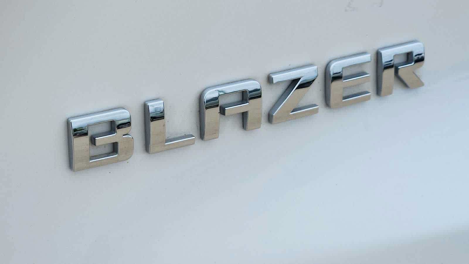 Used 2023 Chevrolet Blazer Premier w/ Driver Confidence II Package FWD image 35