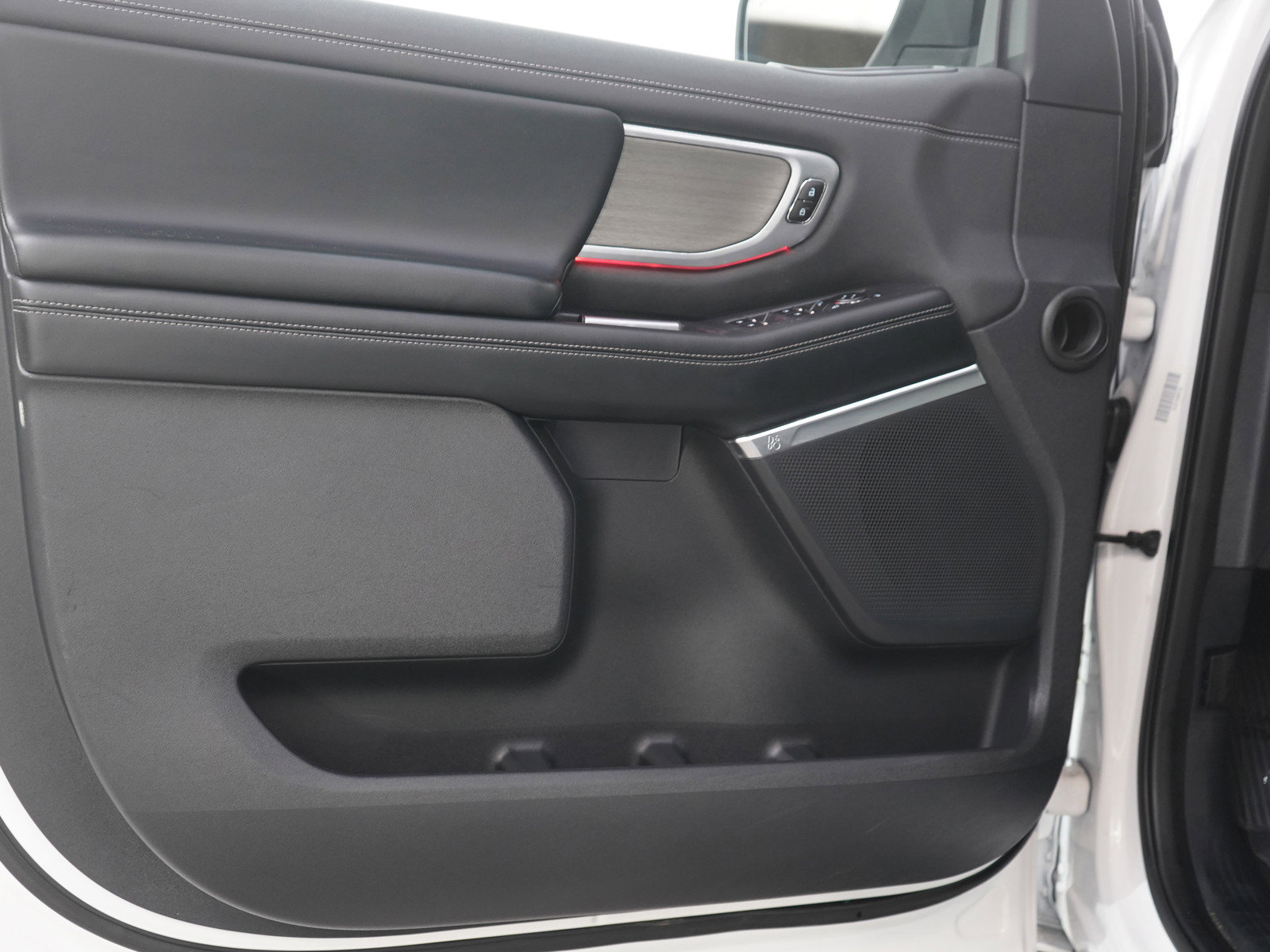 Used 2025 Ford Expedition Max Platinum AWD/4WD image 21