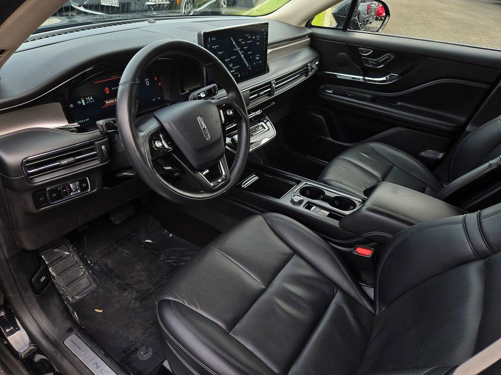 Used 2024 Lincoln Corsair Reserve image 9
