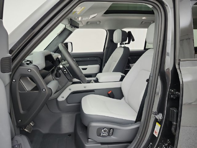 New 2026 Land Rover Defender 130 V8 AWD/4WD image 29