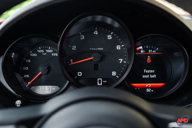 Used 2018 Porsche 718 Cayman RWD image 9