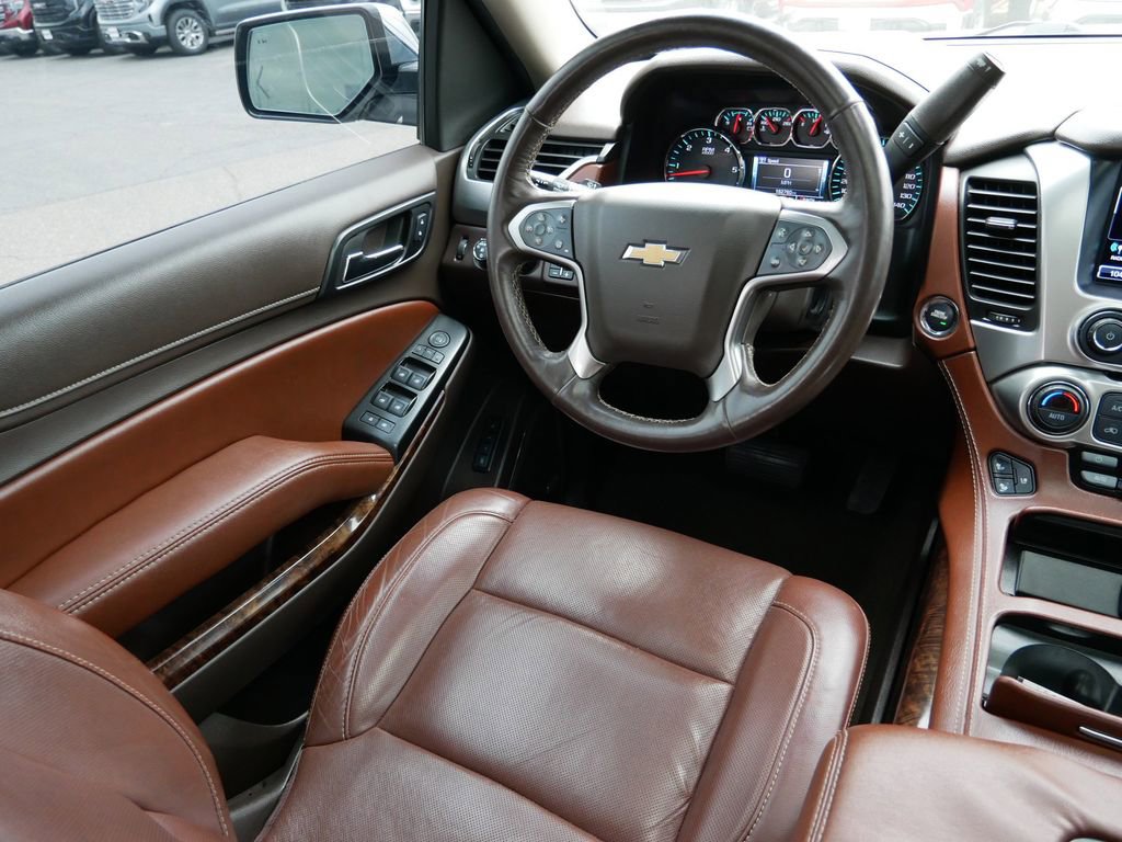 Used 2017 Chevrolet Suburban Premier AWD/4WD image 16