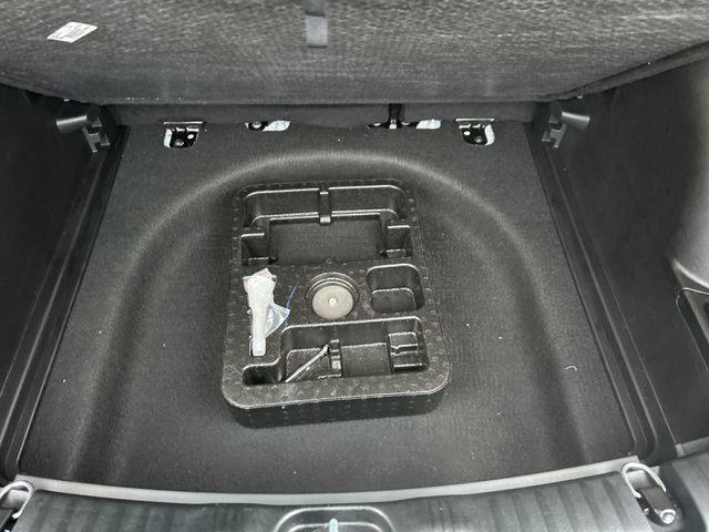 Used 2025 Jeep Compass Sport image 47