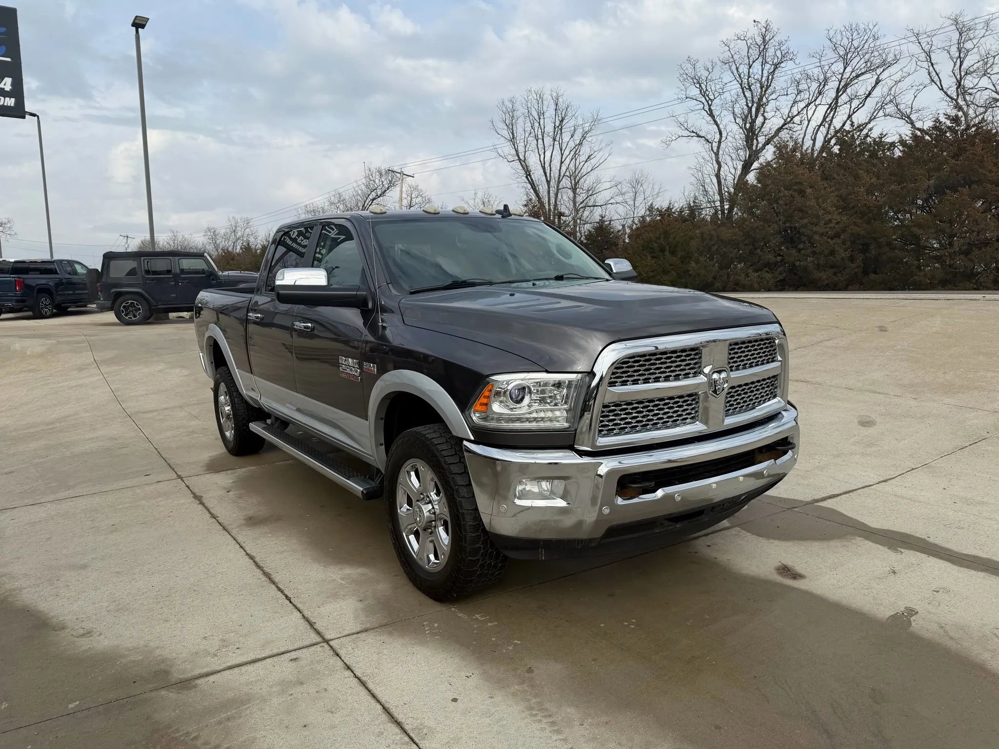 Used 2016 RAM 2500 Laramie w/ Convenience Group image 3