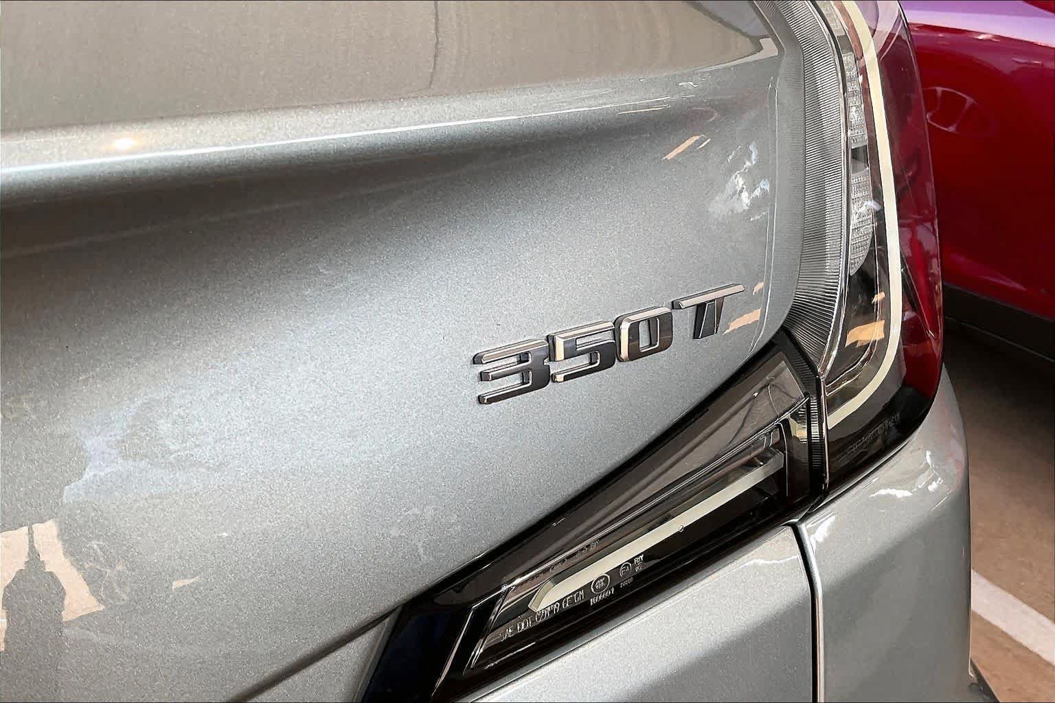 Used 2024 Cadillac XT4 Sport FWD image 11