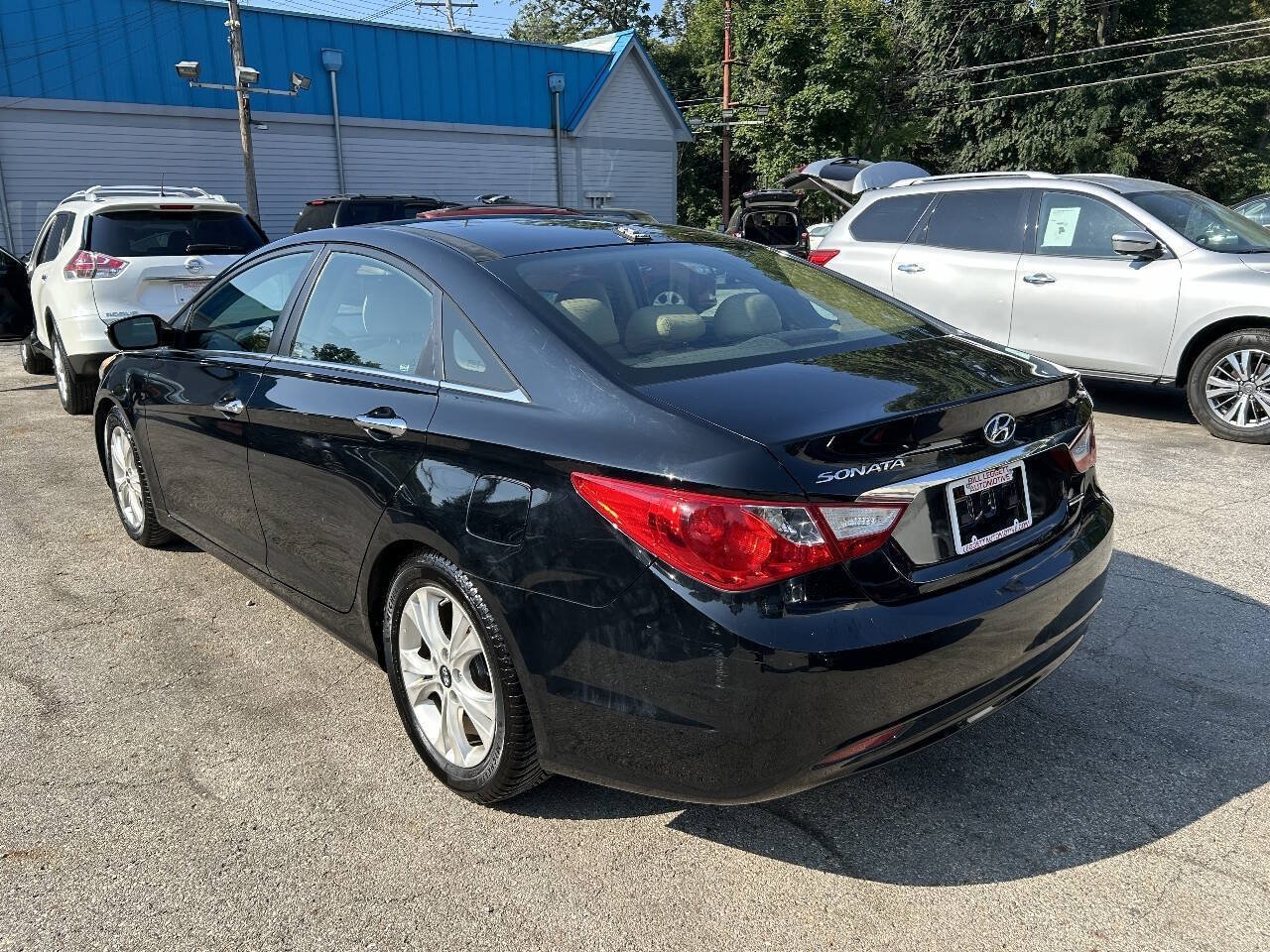 Used 2012 Hyundai Sonata Limited w/ Navigation Pkg FWD image 10