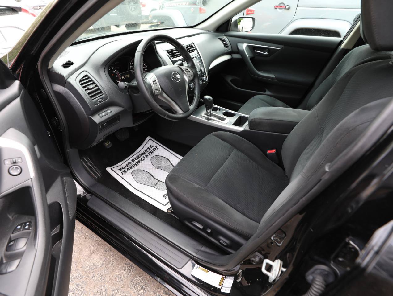 Used 2015 Nissan Altima 2.5 SV FWD image 16