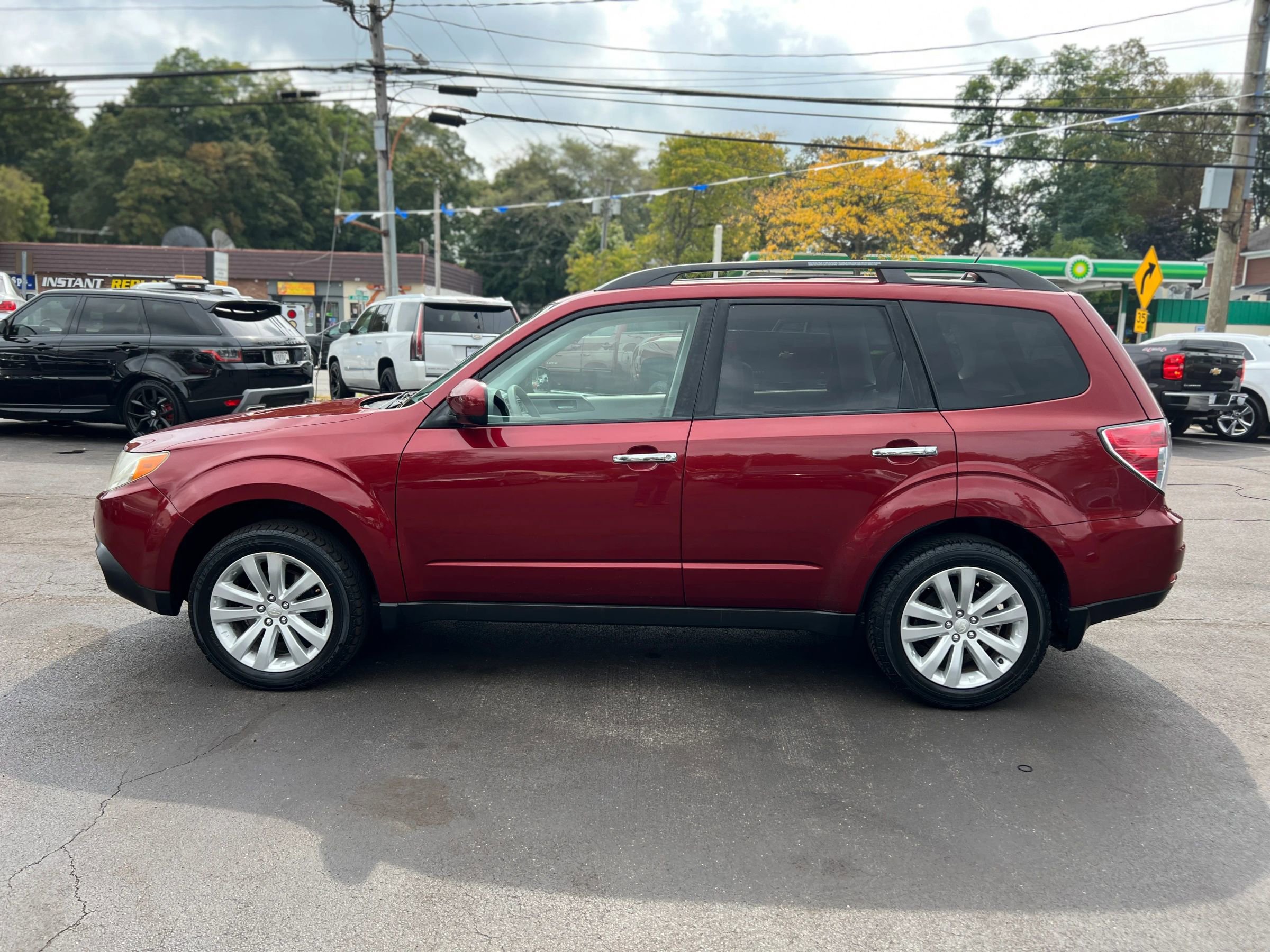 Used 2011 Subaru Forester 2.5X Premium w/ All-Weather Pkg image 3