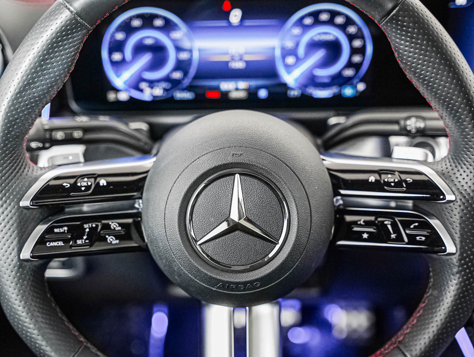 Certified 2024 Mercedes-Benz EQB 300 4MATIC image 16