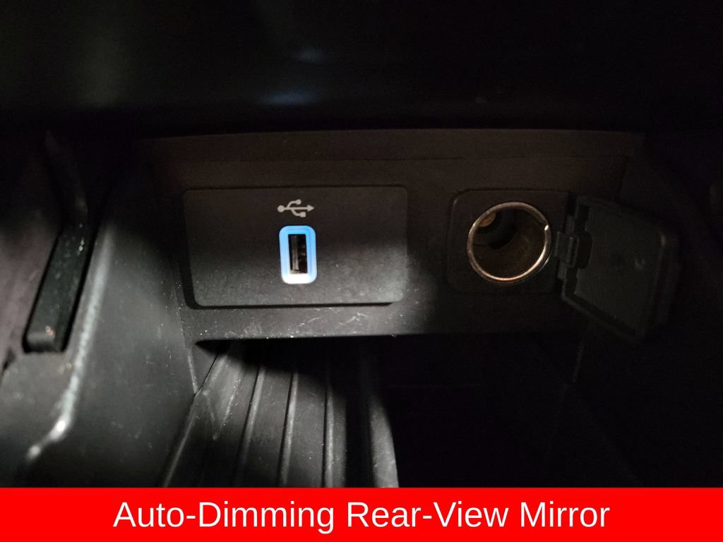 Used 2017 Ford Explorer XLT w/ Equipment Group 202A FWD image 20