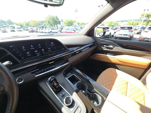 Used 2023 Cadillac Escalade Premium Luxury w/ LPO, Floor Liner Package AWD/4WD image 22