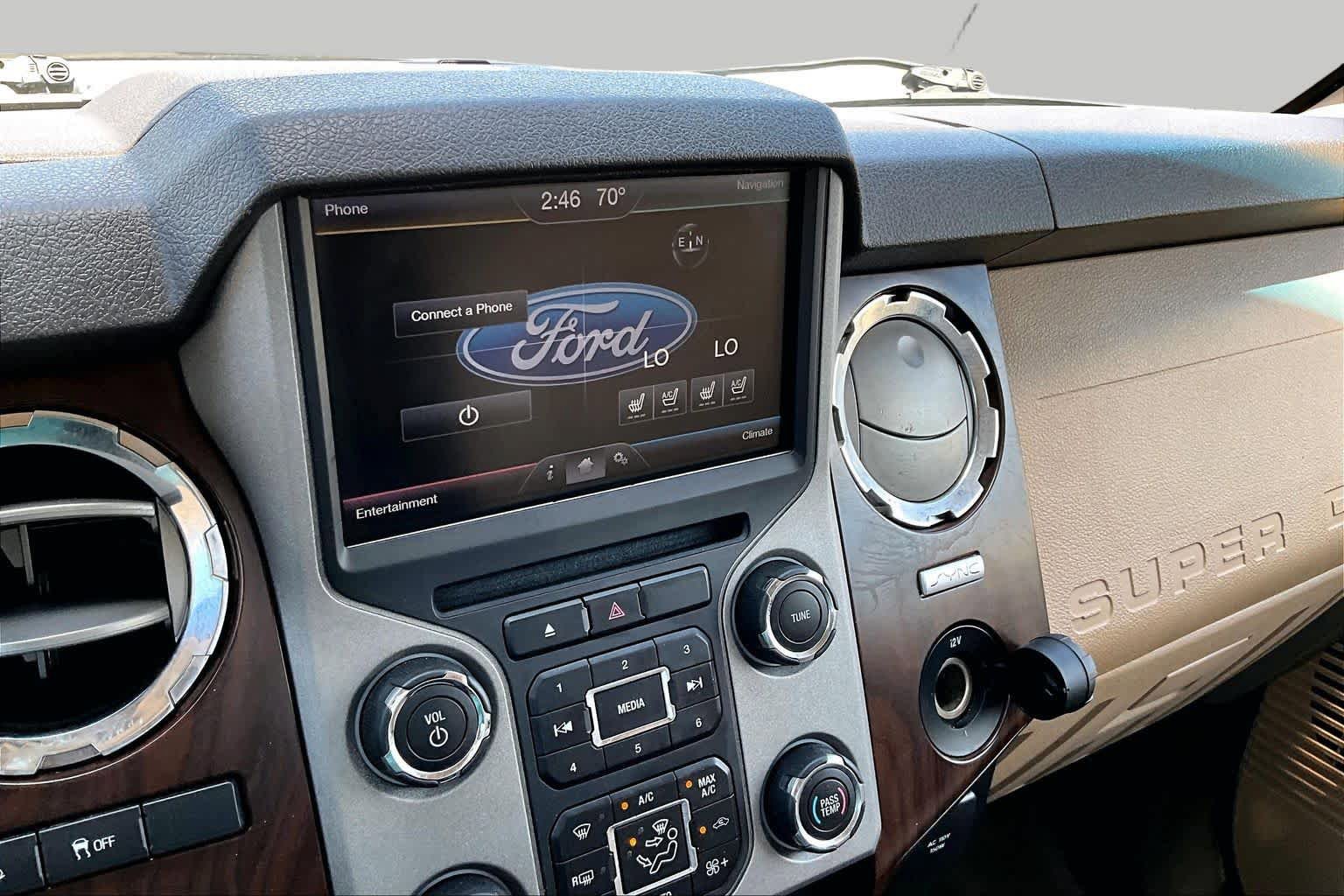 Used 2015 Ford F250 Lariat w/ Lariat Interior Package AWD/4WD image 29