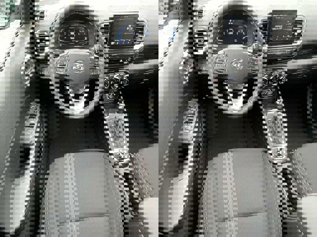 New 2026 Hyundai Venue SEL image 31