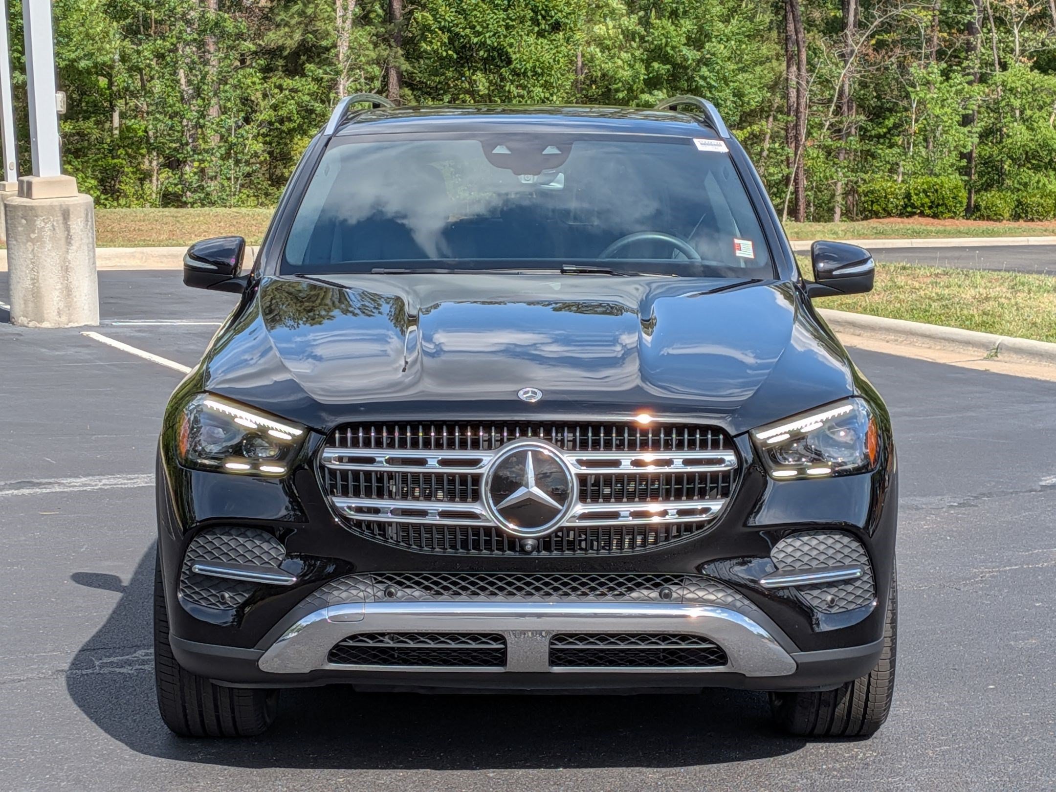 Used 2024 Mercedes-Benz GLE 450 4MATIC image 3