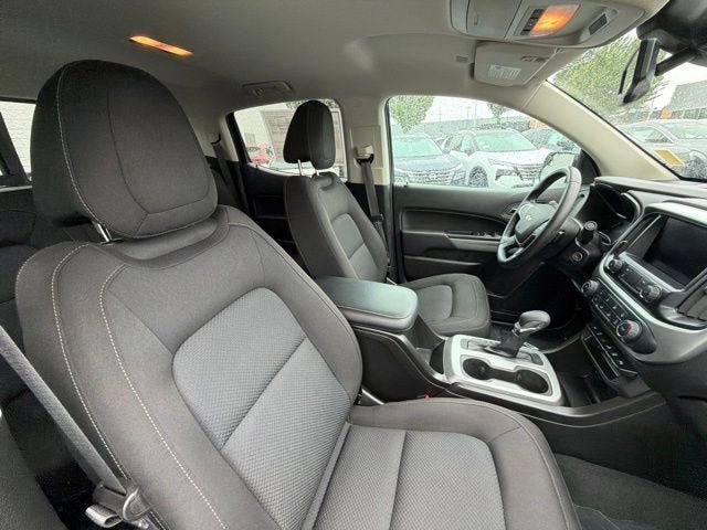 Used 2022 Chevrolet Colorado LT w/ Safety Package AWD/4WD image 19