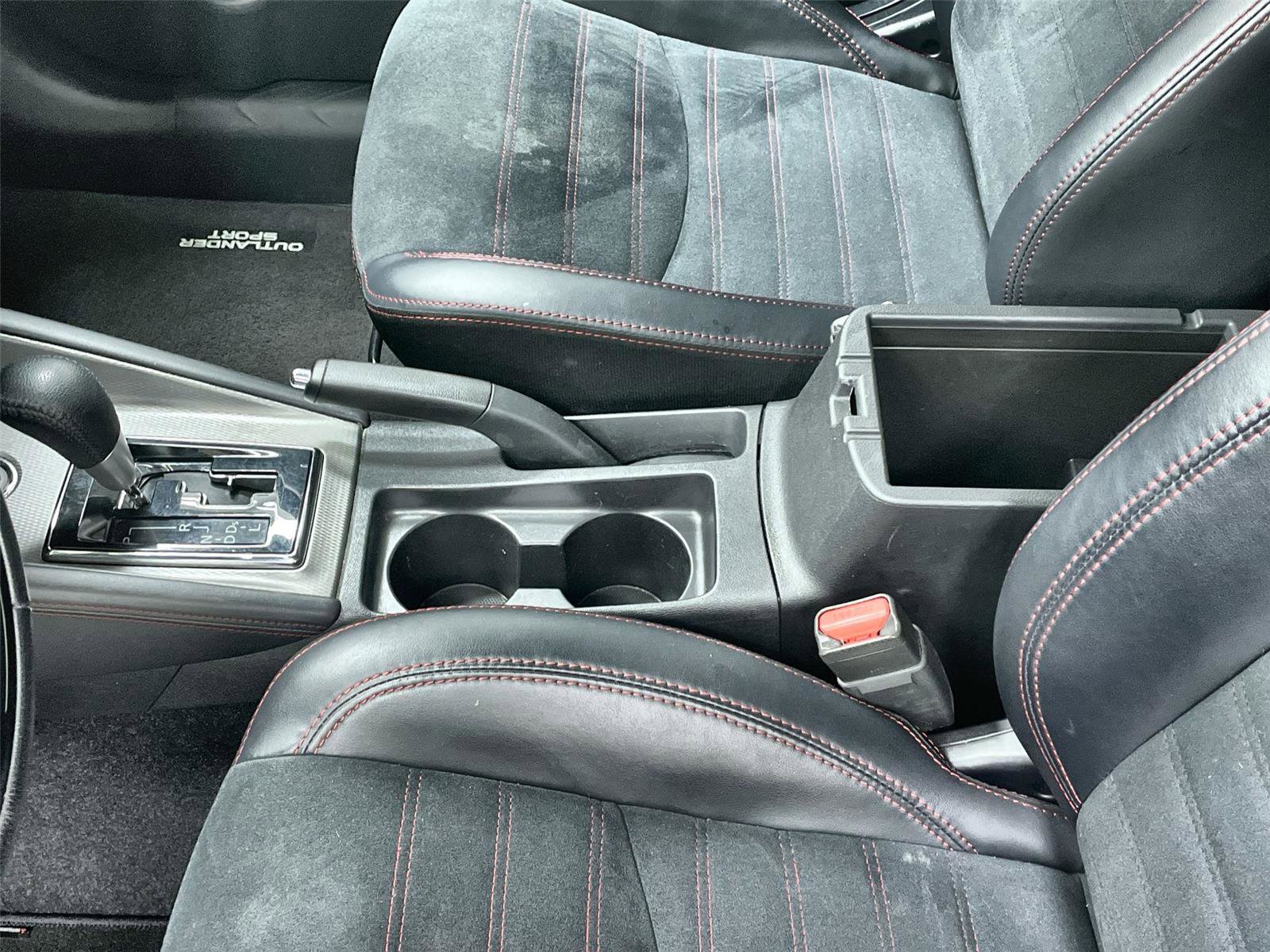 Used 2024 Mitsubishi Outlander Sport SE image 17