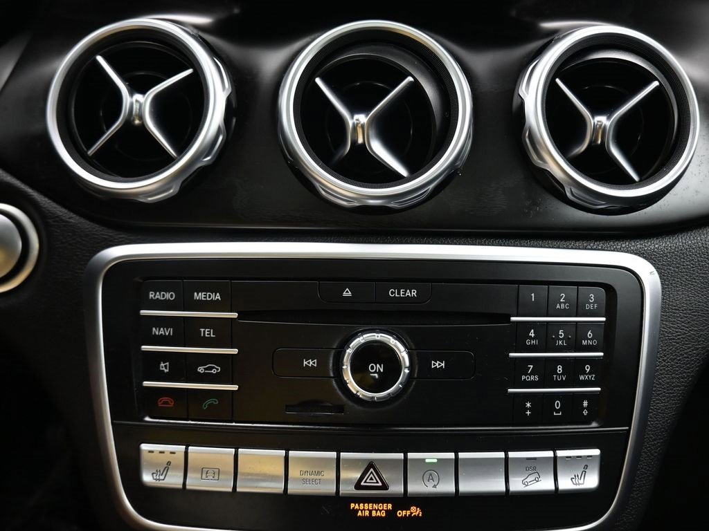 Used 2018 Mercedes-Benz GLA 250 4MATIC image 21