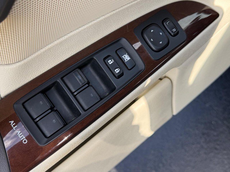 Used 2010 Lexus IS 250 w/ Preferred Accessory Package RWD image 16