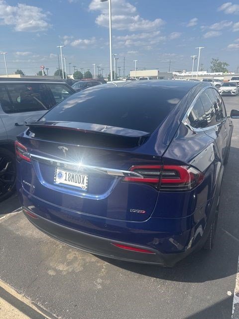 Used 2018 Tesla Model X 100D AWD/4WD image 3