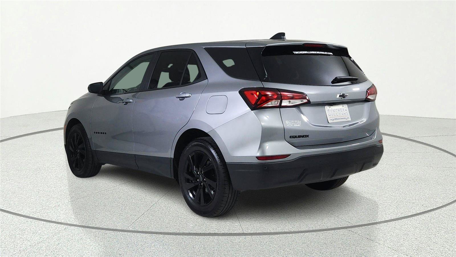 Used 2024 Chevrolet Equinox LS w/ LS Convenience Package FWD image 3