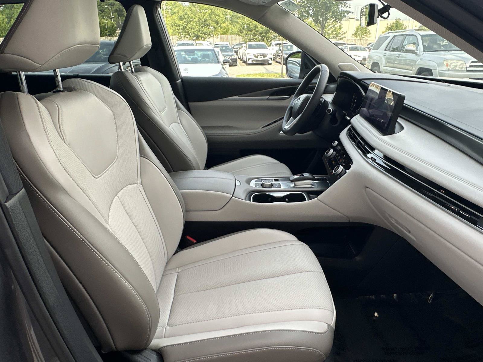 Used 2026 INFINITI QX60 Luxe w/ Cargo Package AWD/4WD image 38