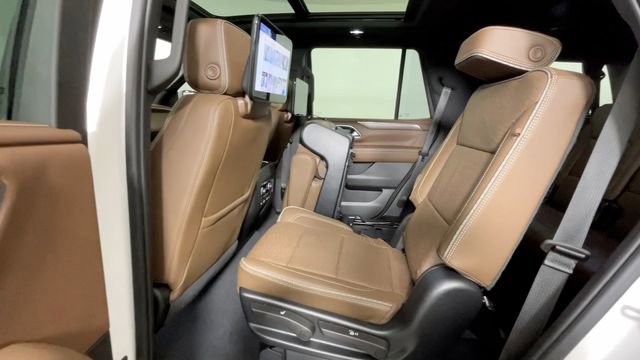 Used 2023 Chevrolet Tahoe High Country w/ Advanced Technology Package AWD/4WD image 14
