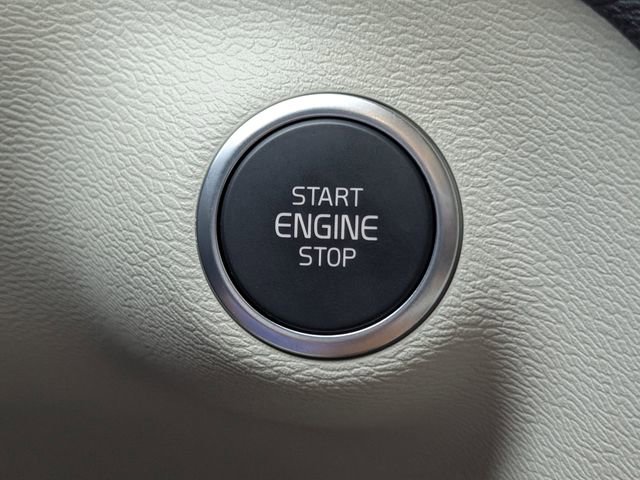 New 2026 Volvo XC40 B5 Ultra w/ Climate Package AWD/4WD image 32