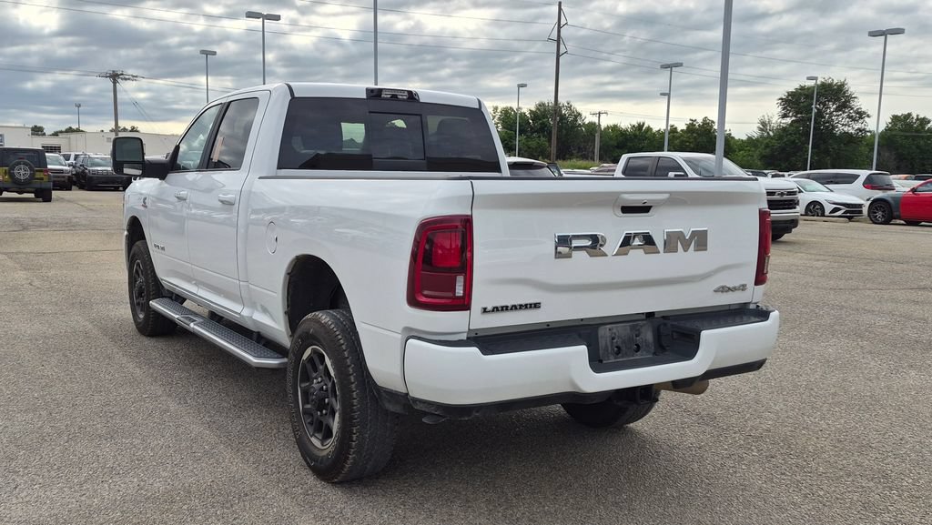 Used 2025 RAM 2500 Laramie AWD/4WD image 4