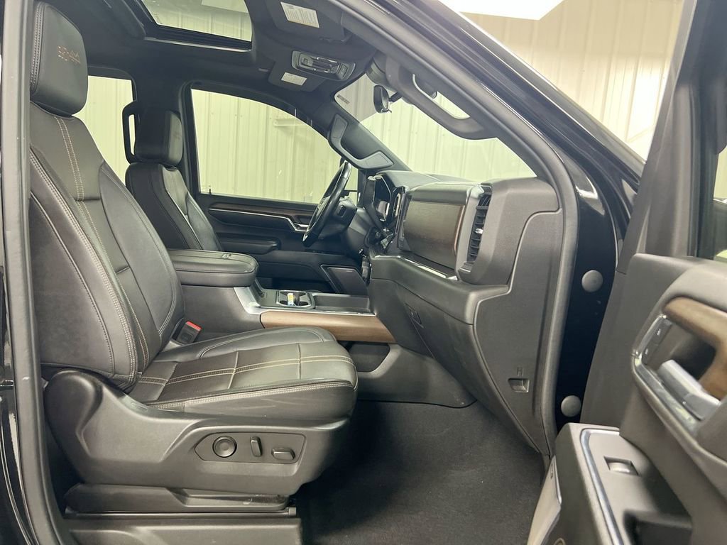 Used 2024 Chevrolet Silverado 3500 High Country w/ High Country Premium Package AWD/4WD image 26