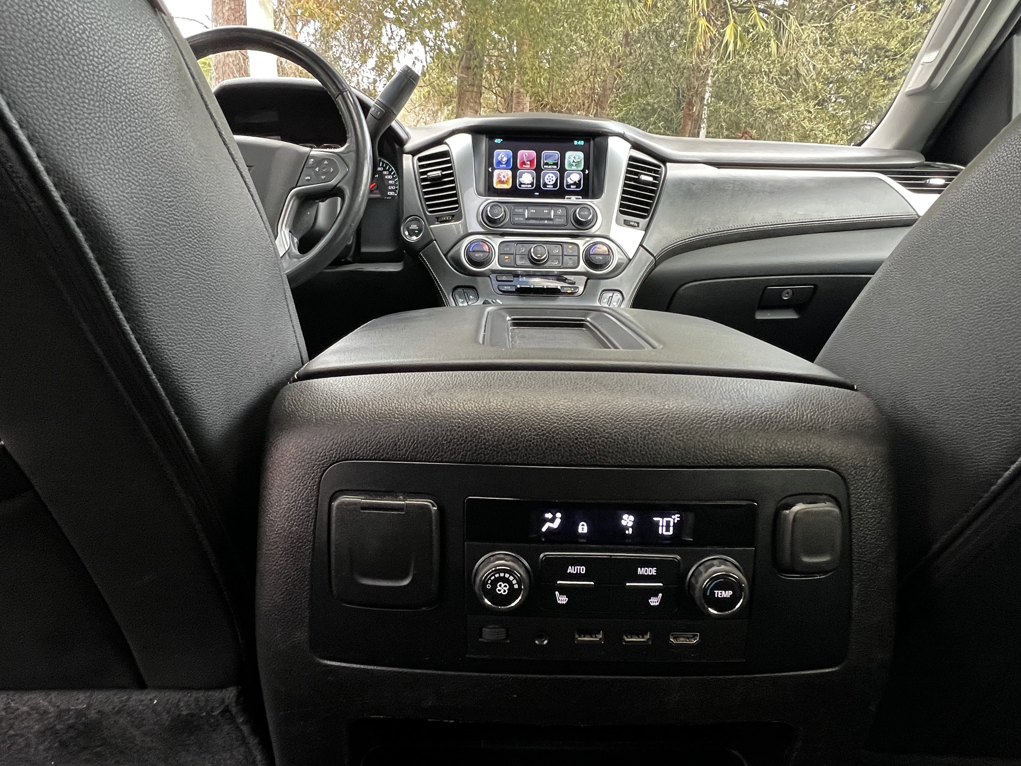 Used 2018 Chevrolet Suburban LT image 40